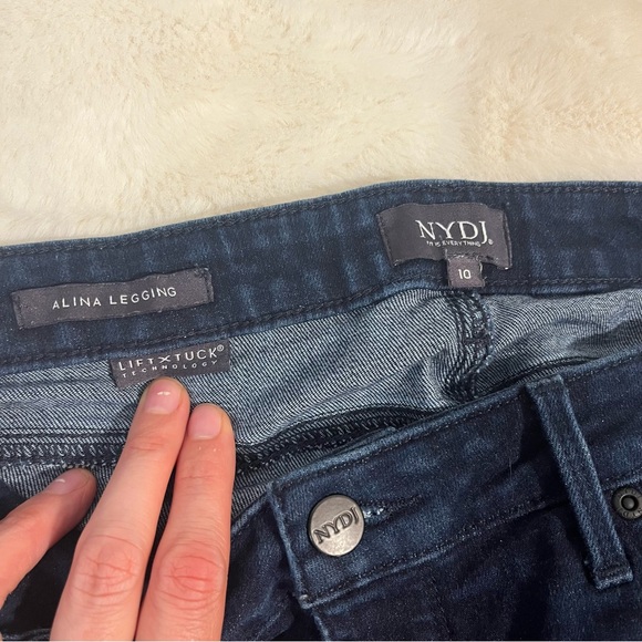 NYDJ Alina Legging Skinny Jeans Dark Wash Size 10 - Picture 6 of 8